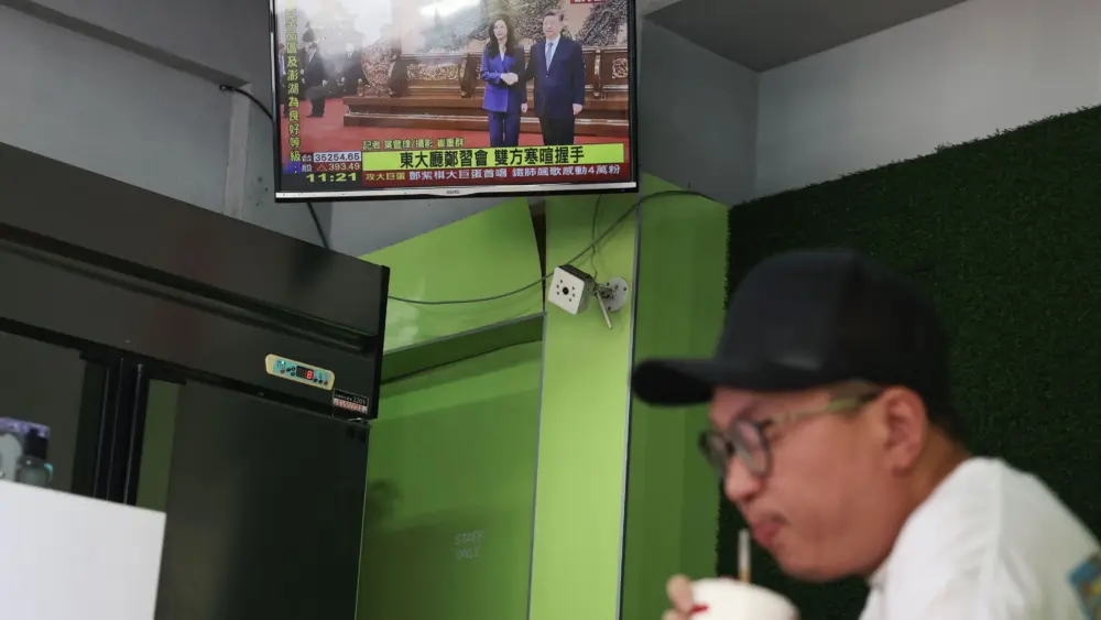 17757973575849359524