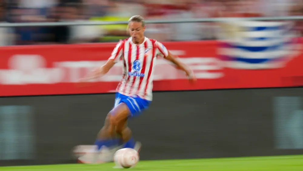 17766189998567911525