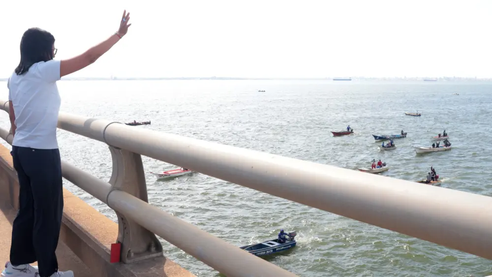 17766441365093370553