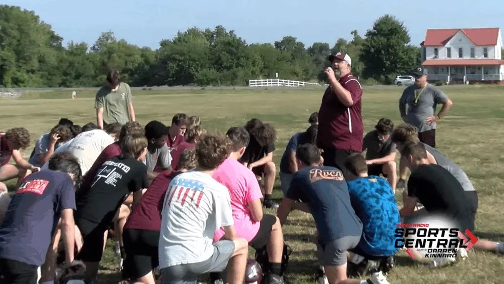 nick-wingo-huddle