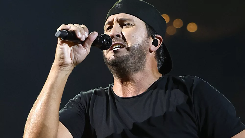 attachment-luke-bryan-concert-critic