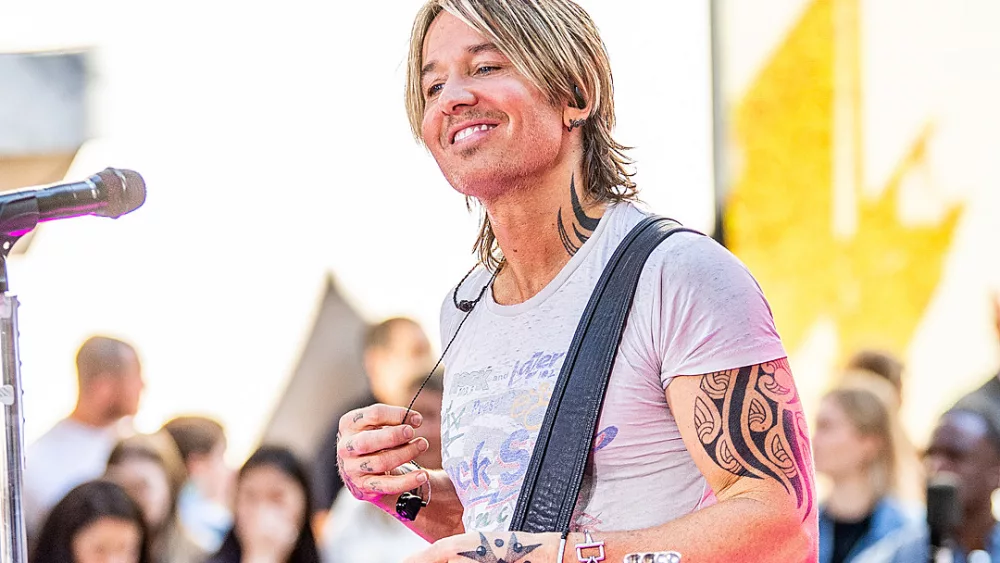attachment-keith-urban-brown-eyes-baby