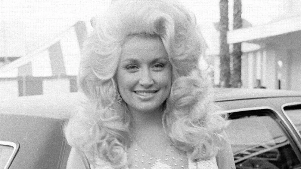 attachment-dolly-parton-70s