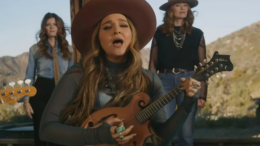 attachment-alisan-porter