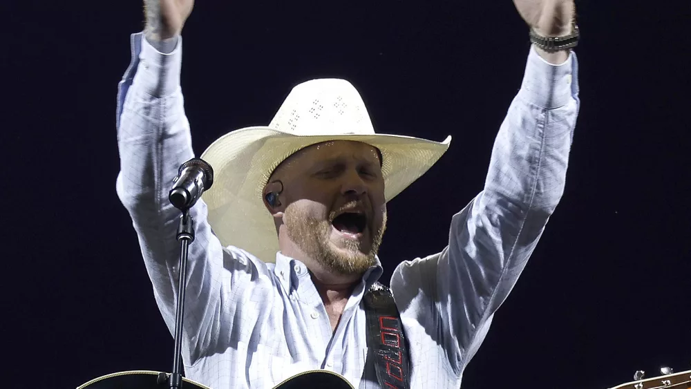 attachment-cody-johnson-fan-scare