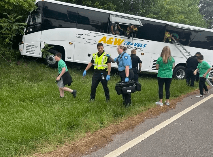 pickens-county-students-in-charter-bus-crash-on-i-85-662bc15201a93682258