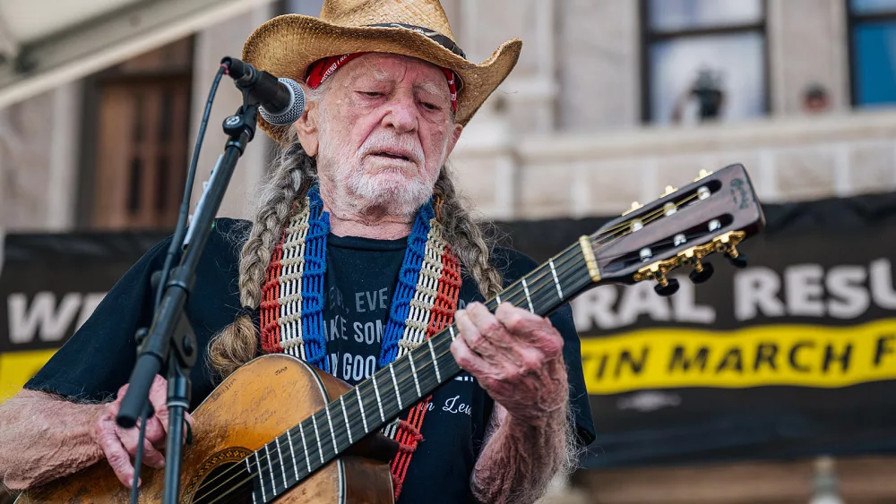 attachment-opry-willie-nelson