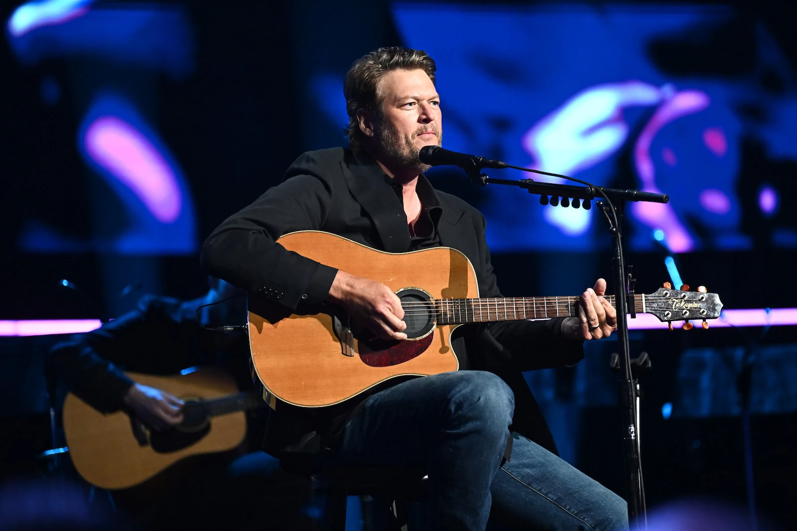 attachment-blakeshelton-4