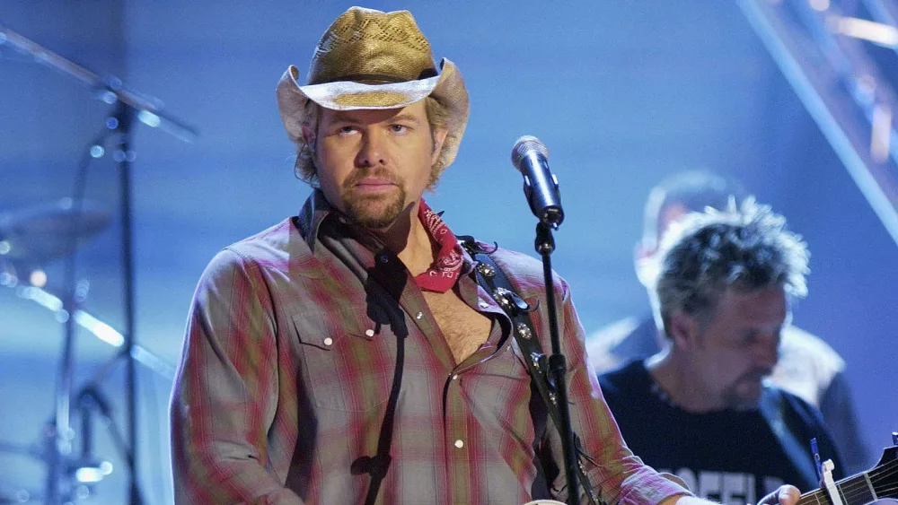 attachment-tobykeith10-2