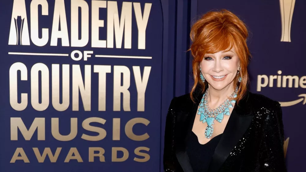 attachment-reba-mcentire-acm-awards-2