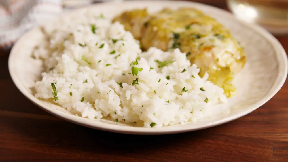 1490754450-delish-cilantro-lime-chicken-235572