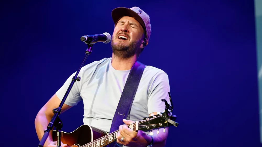 attachment-luke-bryan-cancels-shows-illness