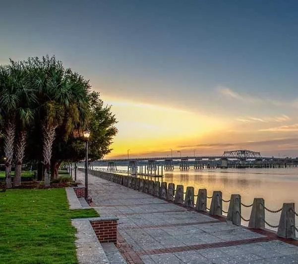 waterfront-park-and-bridge-square-1603748377165097