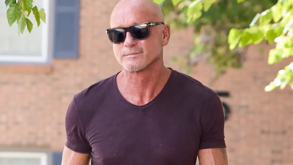 attachment-tim-mcgraw-shaved-head