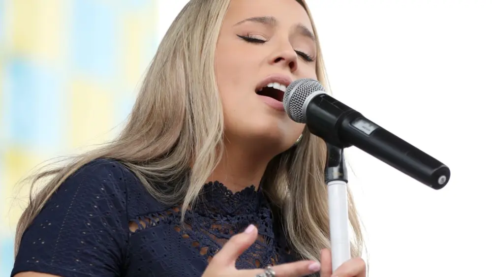 attachment-gabbybarrett-61