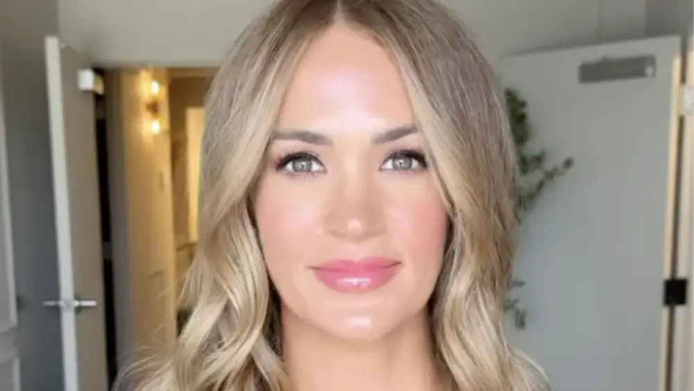 attachment-carrie-underwood-2025-hair-color