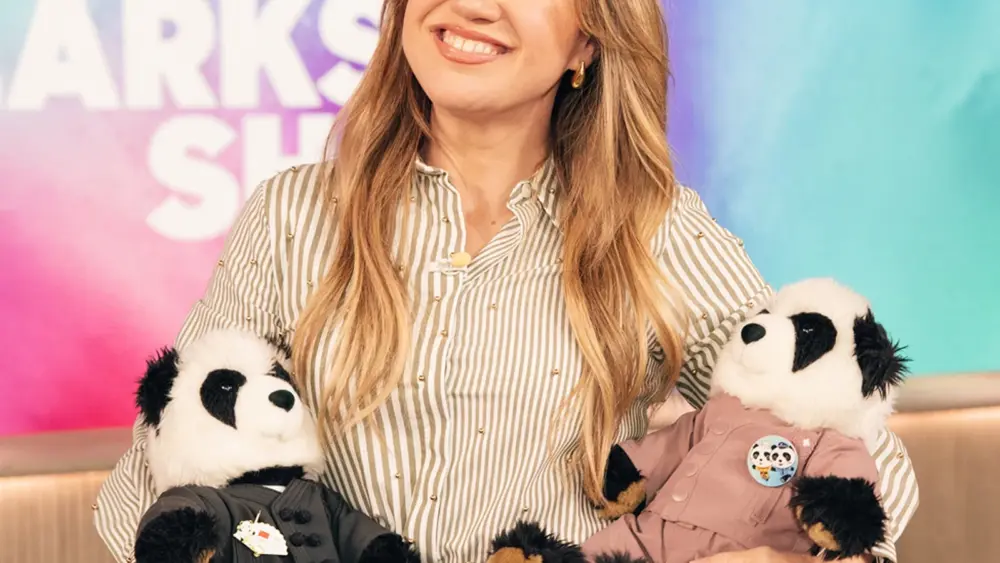 attachment-clarkson-show-square1