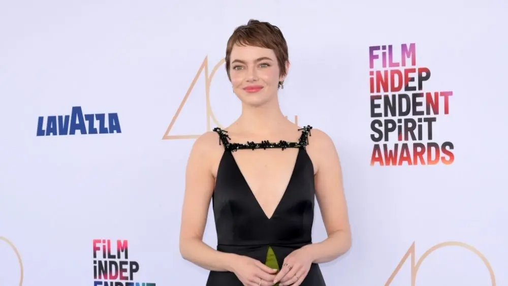 Emma Stone at the 2025 Film Independent Spirit Awards.SANTA MONICA^ USA. February 22^ 2025