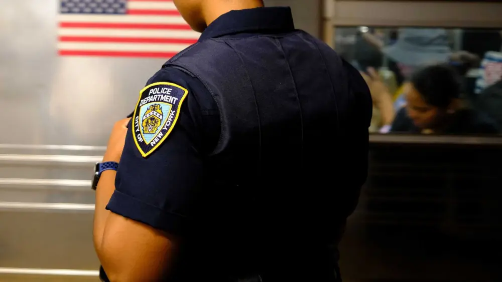 cnn-l19jb21wb25lbnrzl2ltywdll2luc3rhbmnlcy9jbwhwogi4dnywmdaxm2i2bnhtd20znney-l19jb21wb25lbnrzl2fydgljbguvaw5zdgfuy2vzl2ntaha3a2vjajawyjyyy3a1mtz2agr2a2u-jpg-690e5a575cdf7926632