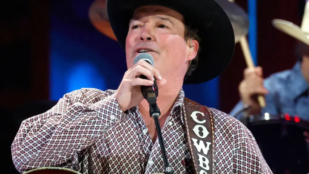 attachment-claywalker-2