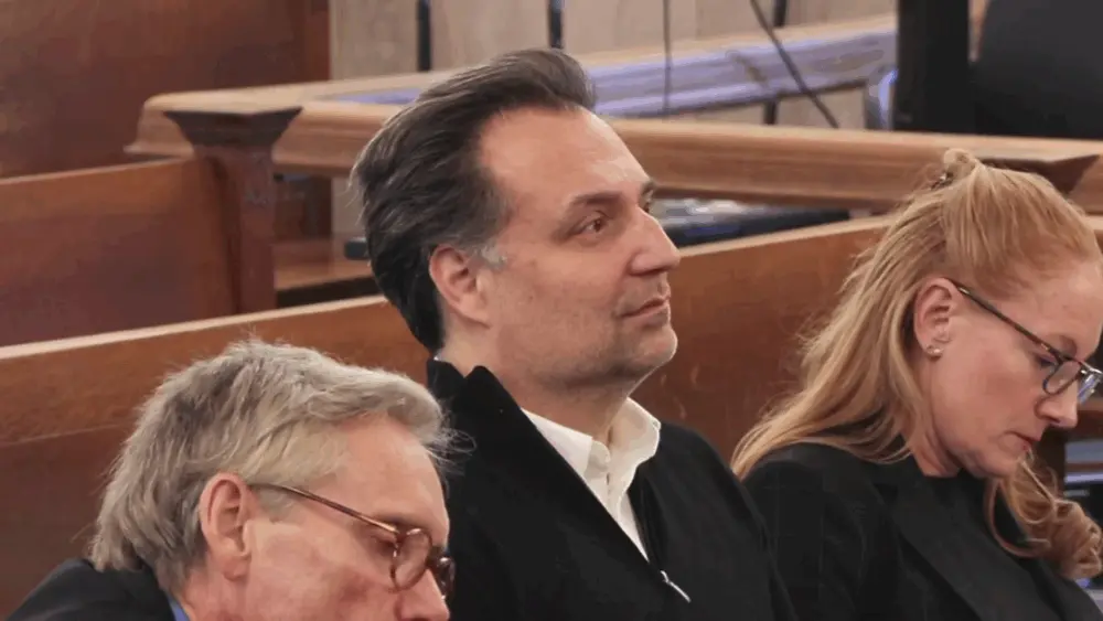 vlcsnap-2025-12-18-09h26m06s946-69440f152d805364138