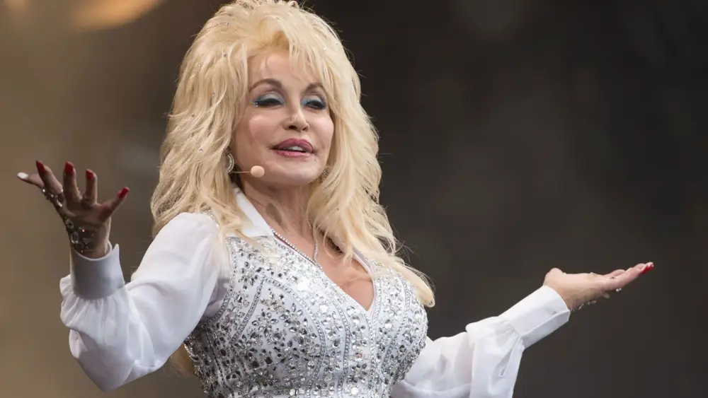 attachment-dolly-parton-6