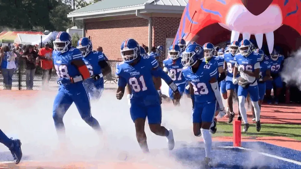 savannah-state-football-runs-onto-the-field-at-wright-stadium-690cc50054965802883
