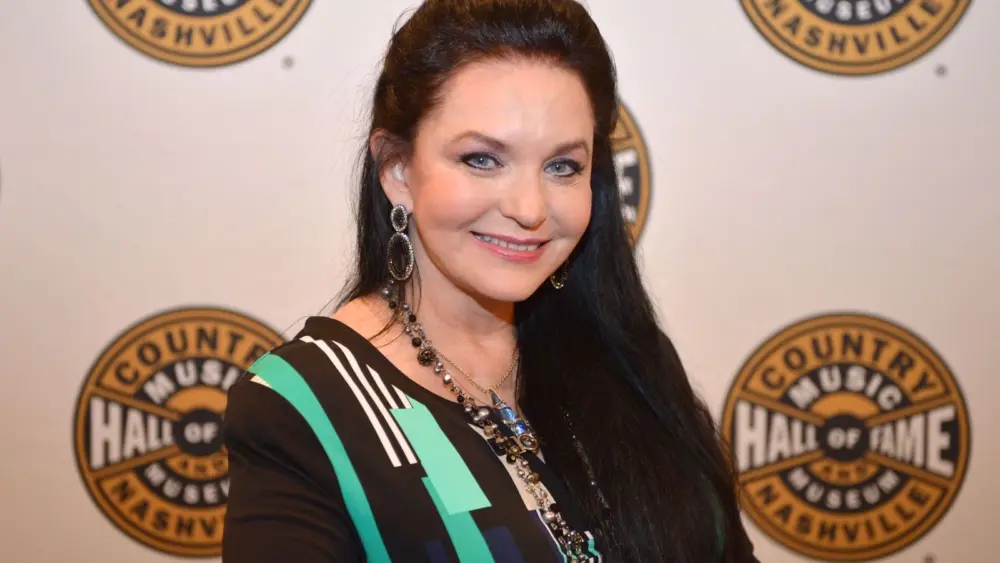 attachment-crystal-gayle-3