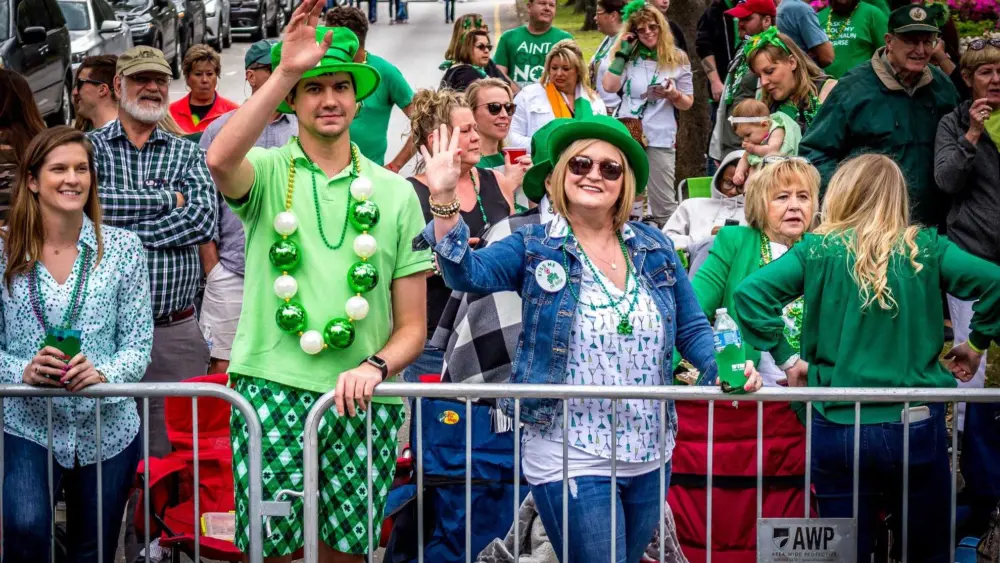 parade-1647447706148596