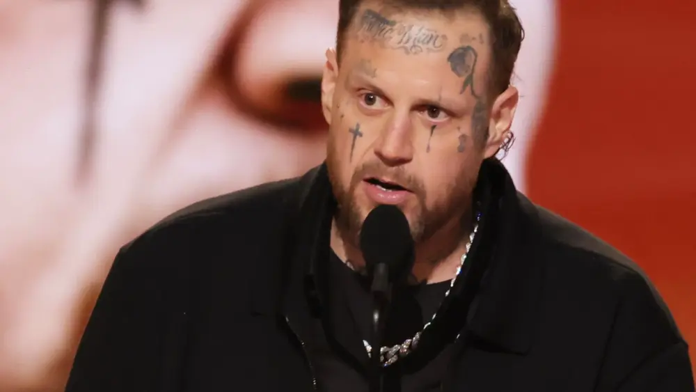 attachment-jellyroll-100