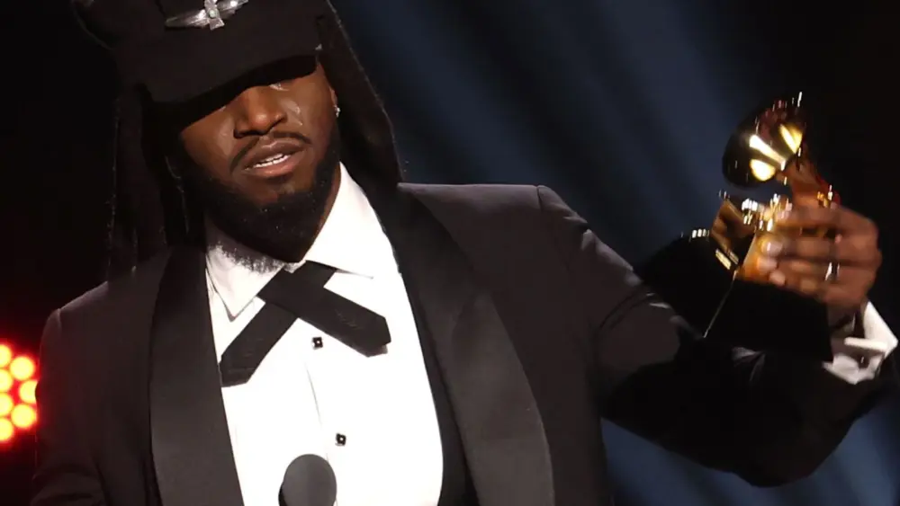 attachment-shaboozey-11