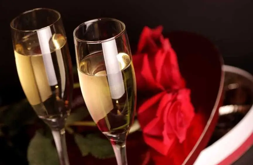 valentinesdaylodgingspecial-1675813665511026