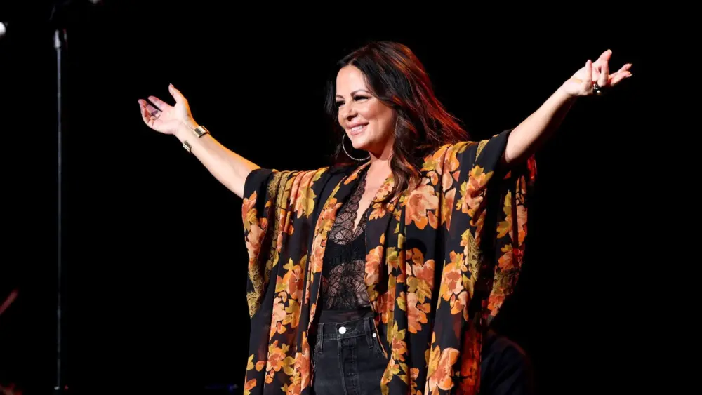 attachment-sara-evans-4