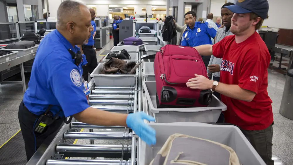 tsa-carry-on-1501083435676782