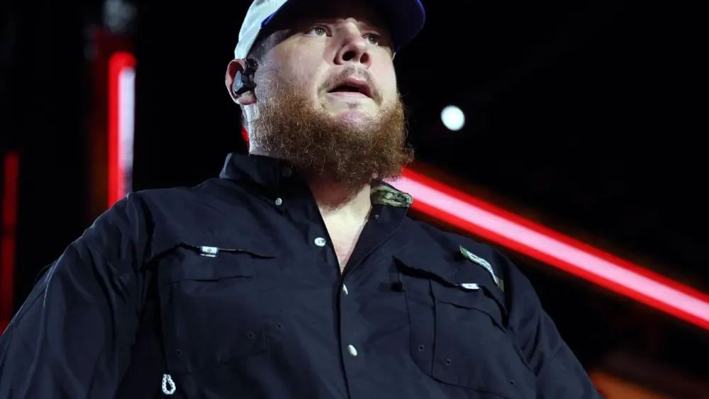 attachment-lukecombs-45