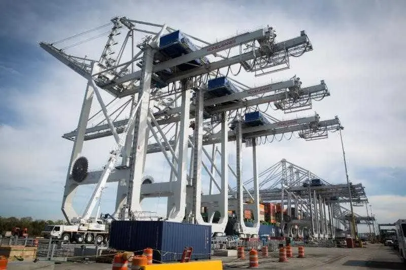 ga-ports-crane-1490190713558117