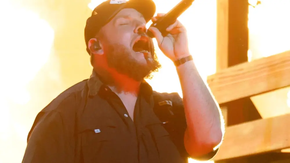 attachment-lukecombs-47