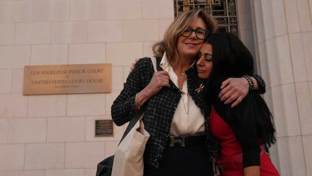 ap269c41bef777f8125834