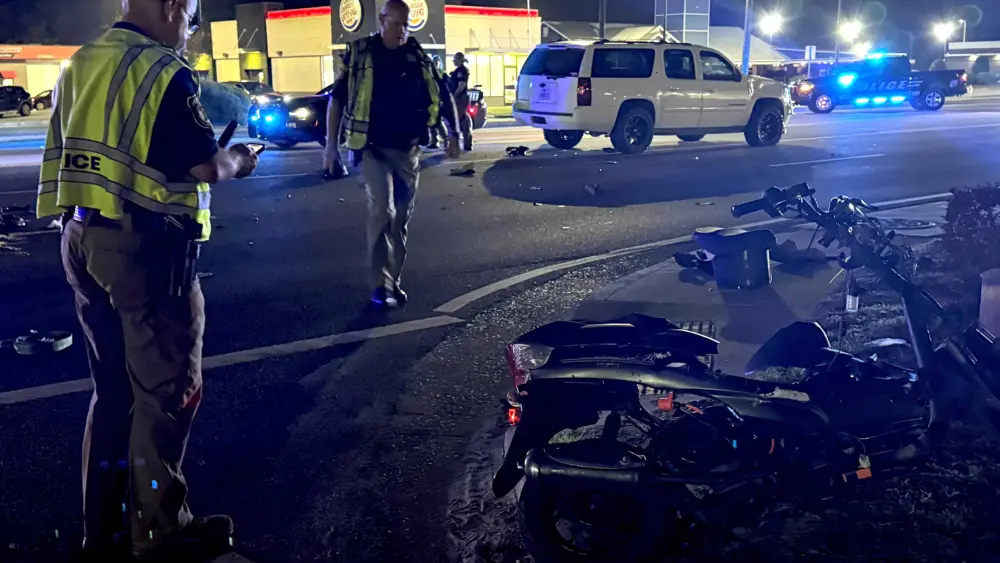 moped-crash-69ccfc4267dac843386