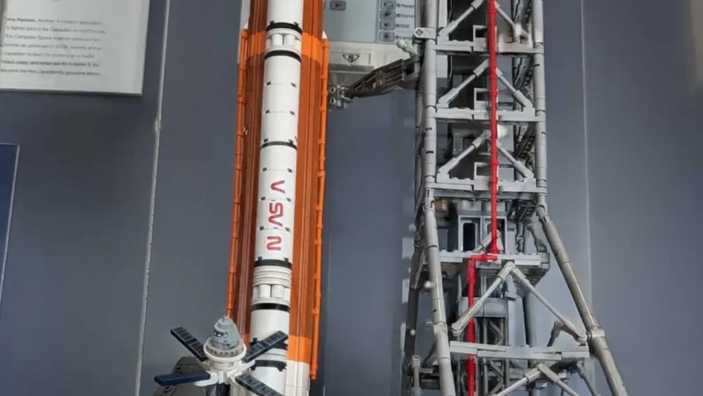 artemisiirocket-69ce87892acbc822064