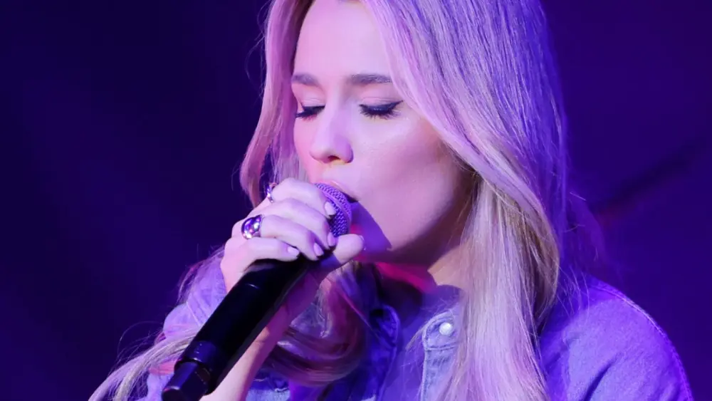 attachment-gabbybarrett-8