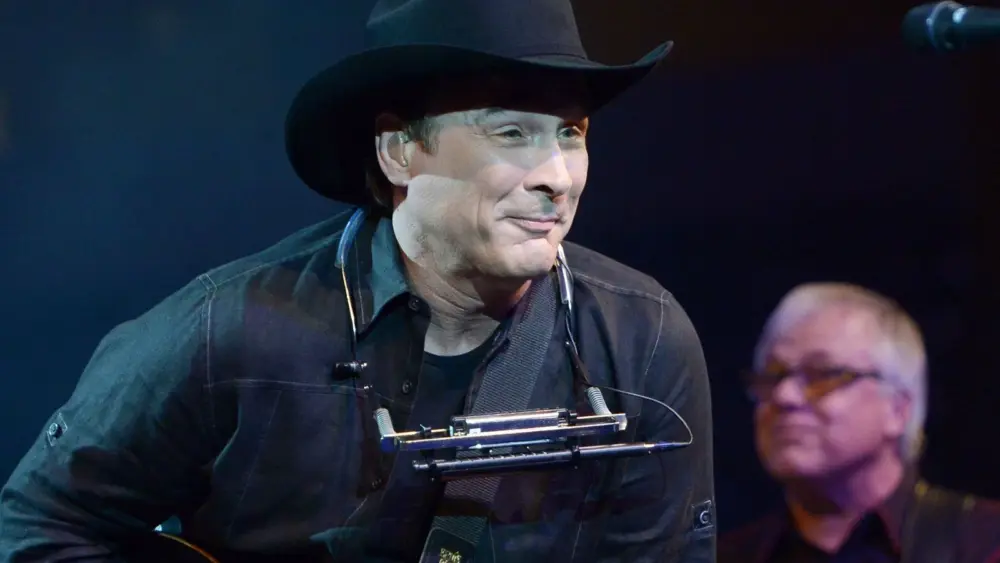 attachment-clint-black-4