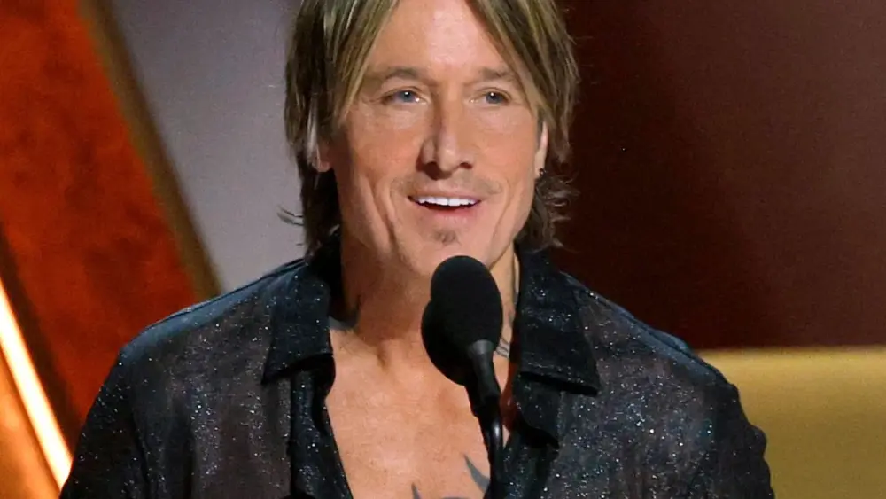 attachment-keithurban-8