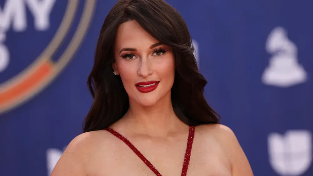 attachment-kacey-musgraves-tour-1