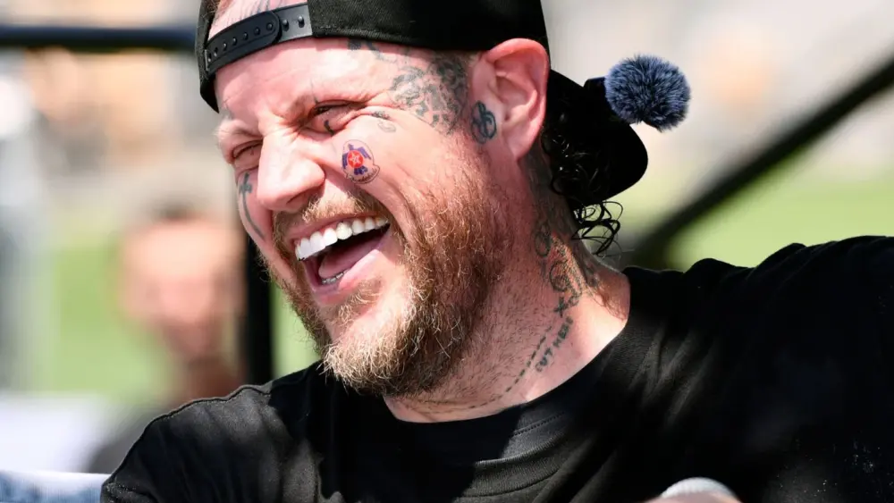 attachment-jellyroll-110
