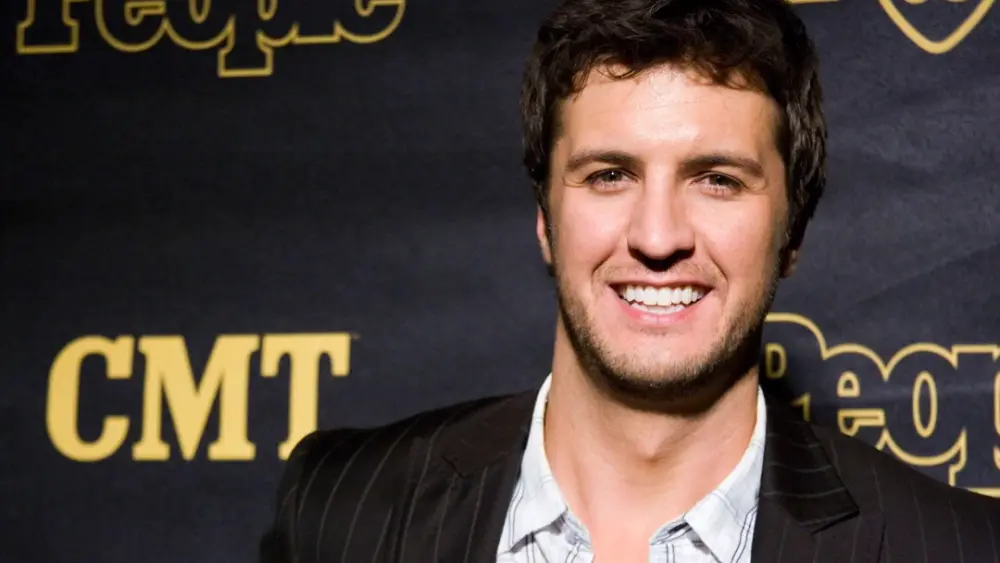 luke-bryan-good-directions