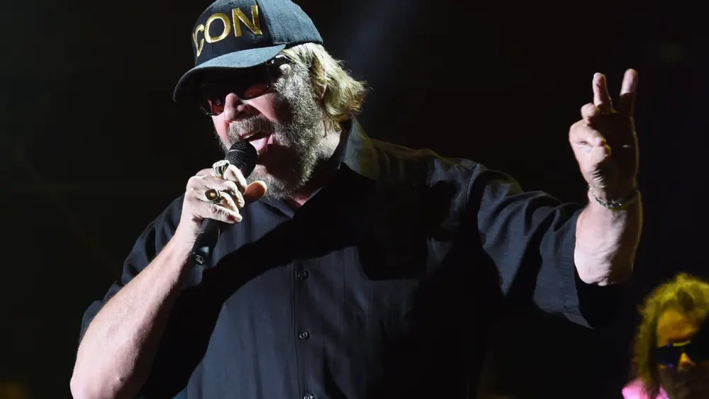attachment-hank-jr-tour-dates-2