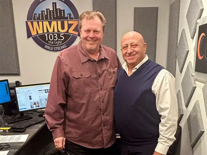 hyperbaric-wellness-center-dr-tony-with-bob-edit