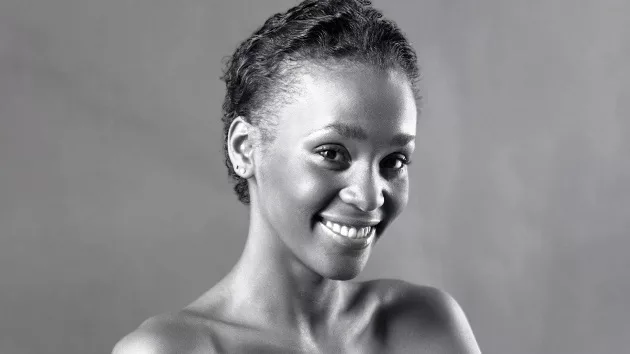 e_whitneyhouston_101823529015