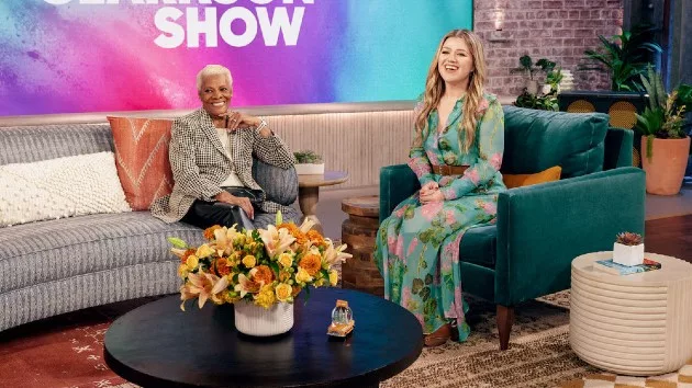 m_dionnewarwickkellyclarkson_120123419030